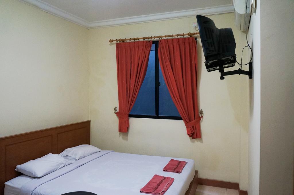 Jesnic Hotel Padang  Exterior foto